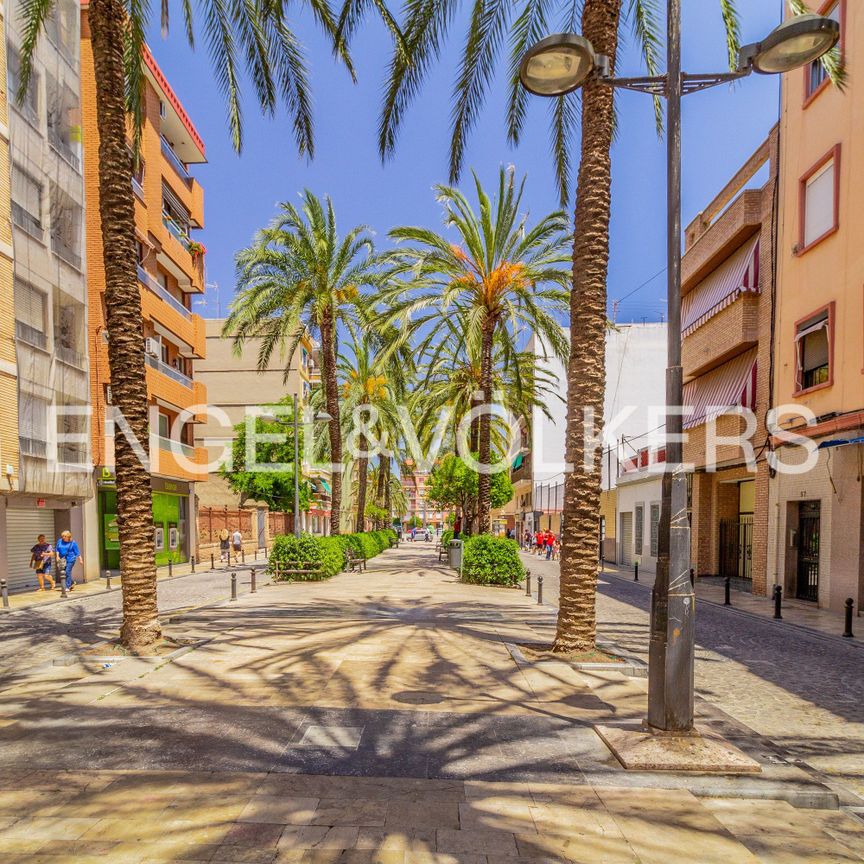 Piso de alquiler en Carrer de Dalt de la Mar, Natzaret - Photo 1