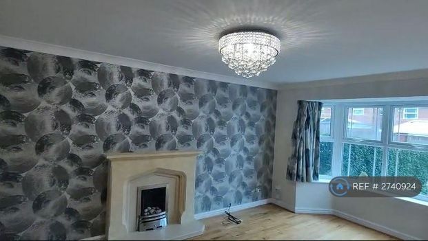 4 bedroom detached house to rent - Photo 1
