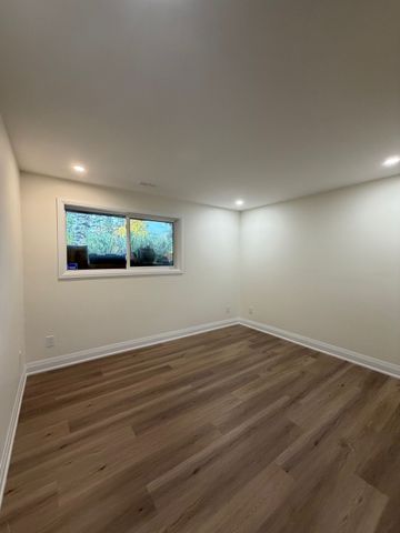 For Lease - 3486 Grand Forks Road Unit# 2, Mississauga, Ontario - Photo 3