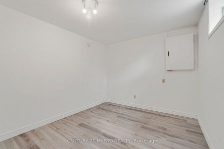 For Lease - 1294 Forest Hill Unit# Lower, Oakville, Ontario - Photo 3