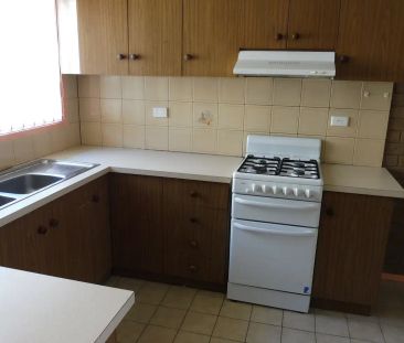 “IDEAL STARTER” - Photo 1