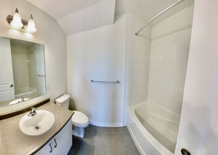 For Lease - 3165 Elgin Mills Road, Markham, Ontario - Photo 5