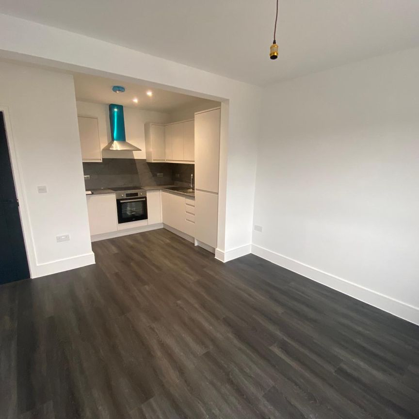 29a High Street, SS6 7EW - Photo 1