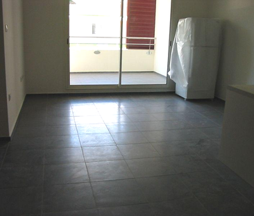 Location Appartement 2 pièces 43m² STE CLOTILDE 97490 - Photo 2