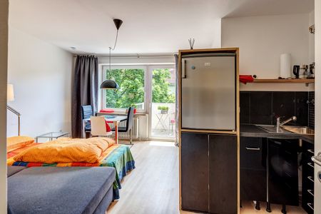 Neuhausen, near Olympiapark: Furnished studio apartment. - Photo 2