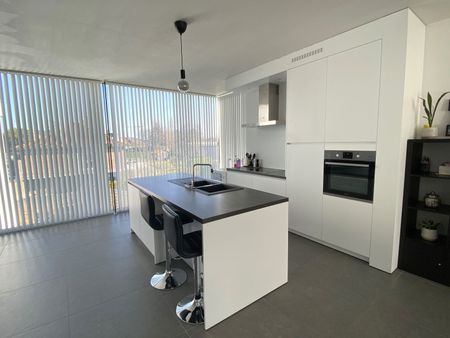 Ruim appartement met twee slaapkamers - Foto 4