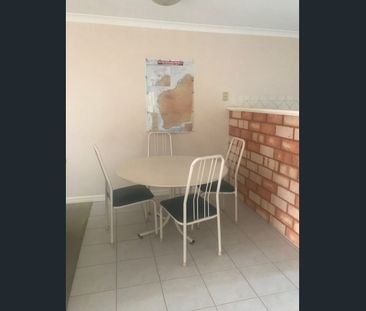 Low maintenance furnished unit - Photo 1