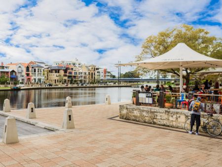 44/11 Regal Place, East Perth - Photo 4