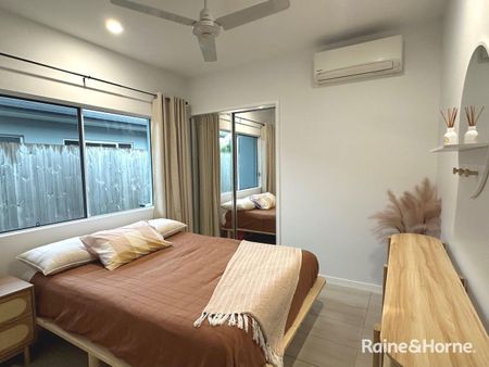 4 Bedroom - 2 Bathroom - Unfurnished - Photo 5
