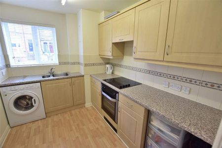 2 bedroom flat to rent - Photo 4