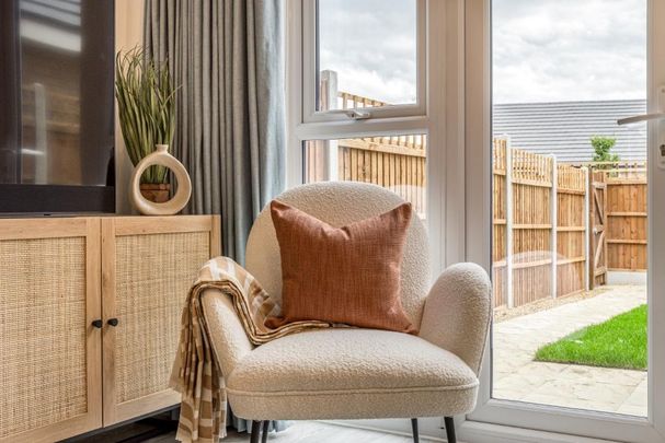 4 bedroom detached house to rent - Photo 1