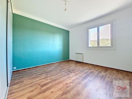 Location Maison 4 pièces 106m² AJACCIO 20090 - Photo 5