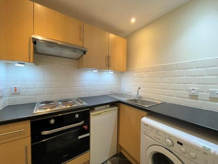1 bedroom flat to rent - Photo 2