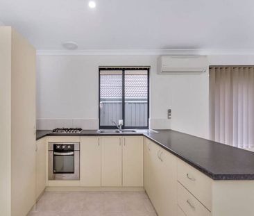 Elevated Banksia Grove Living - Photo 3