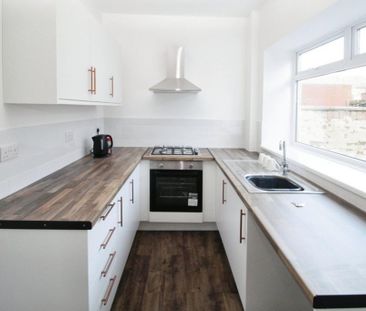 2 bedroom terraced house to rent - Photo 6