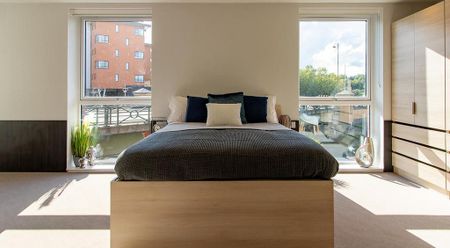 1 bedroom in a flat share to rent - Photo 4