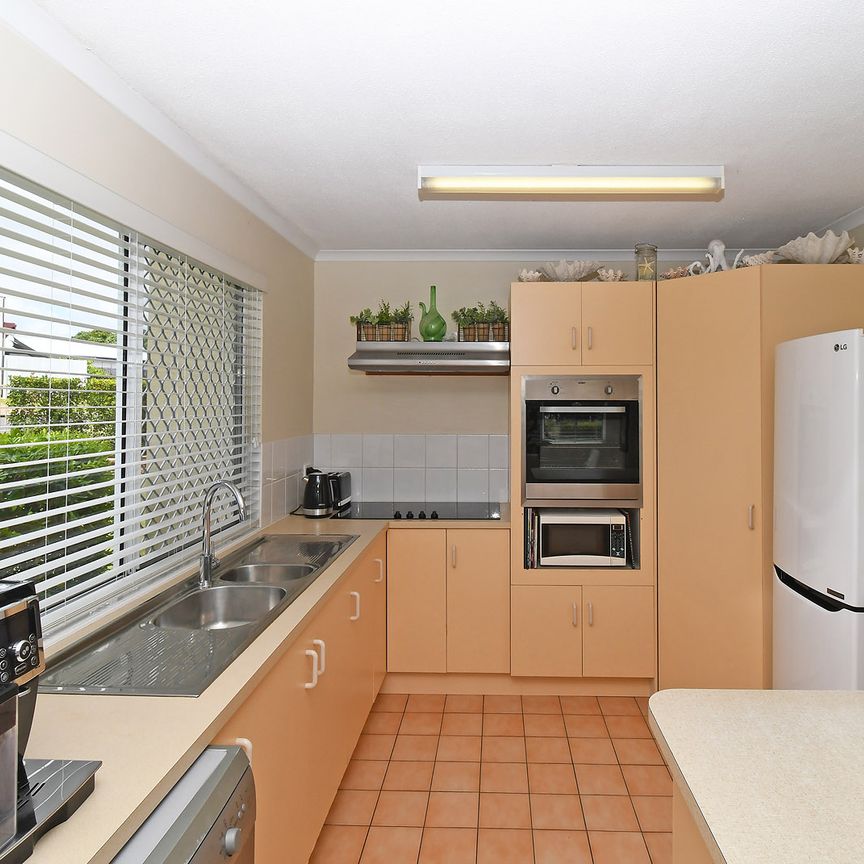 1/13-15 Pulgul Street, QLD 4655, Urangan - Photo 1