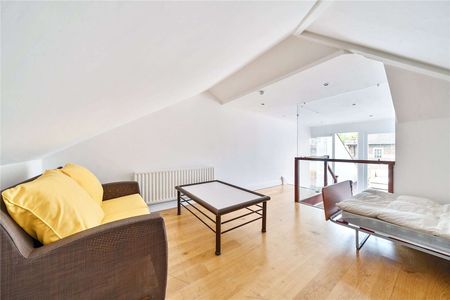 Substantial Edwardian house set over five floors in the heart of Belsize Park - Photo 2