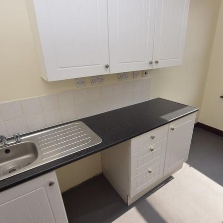 1 bedroom flat to rent - Photo 3