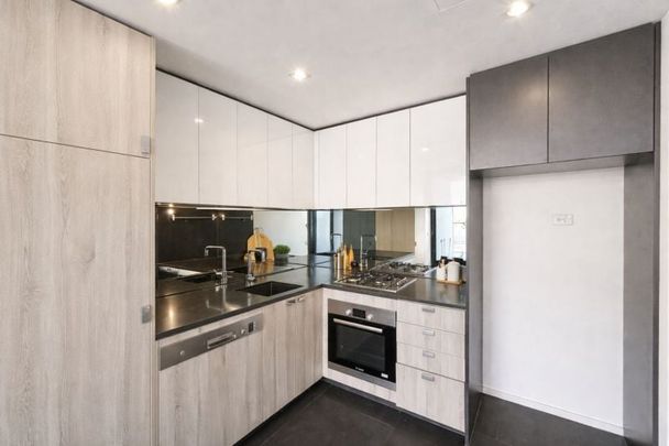 Modern Living in the Heart of Highett - Photo 1