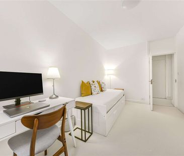 Spacious two bedroom apartment set within a portered block in St Jo... - Photo 5