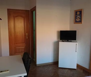 Calle Nez de Balboa, Getafe, Community of Madrid 28902 - Photo 1