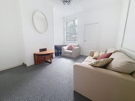 2 bedroom terraced house to rent - Photo 2