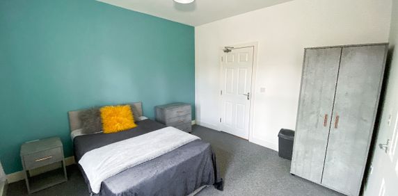 Room 5, 26 Glyn Avenue - Photo 2