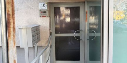 Moderne 3-Zimmer-Wohnung in Linz/Froschberg mit Balkon, Nähe Linzer Bahnhof & Raiffeisen Arena – Sanierung in Arbeit, ab Januar 2026! - Photo 2