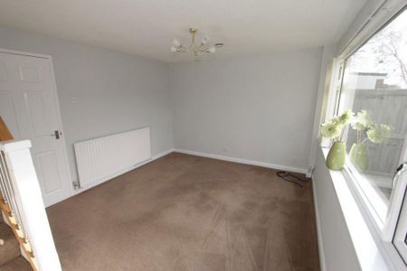2 bedroom terraced house to rent - Photo 3