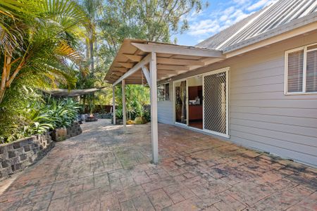 9 Radiata Court, Elanora, - Photo 3