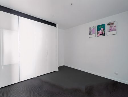 1 Bedroom*4404 - Photo 5