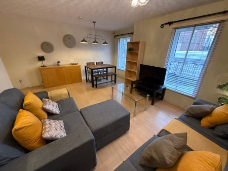 2 bedroom to let - Photo 4