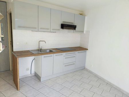 Location appartement 1 pièce 28.49 m² à Oyonnax (01100) - Photo 4