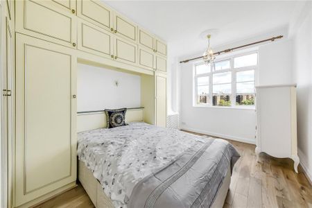 2 bedroom property to let - Photo 5