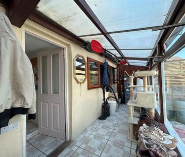 3 bedroom detached house to rent - Photo 4