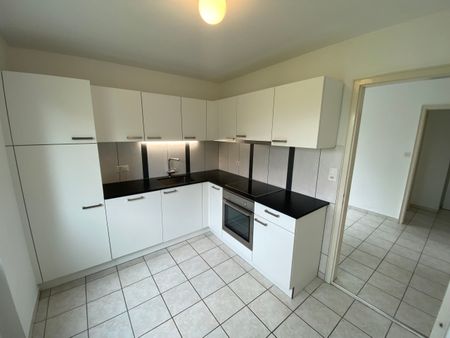 2.5-room apartment with balcony and a very nice view. - Photo 2