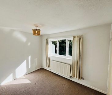 Semi-detached house to rent on - Photo 5