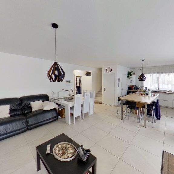 Location Maison 4 pièces 108m² - Photo 1