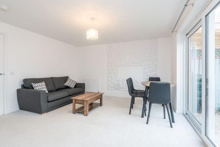 3 bedroom property to rent - Photo 2