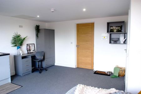 1 bedroom flat to rent - Photo 2