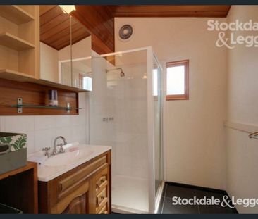 Stylish 2 Bed Home! - Photo 5