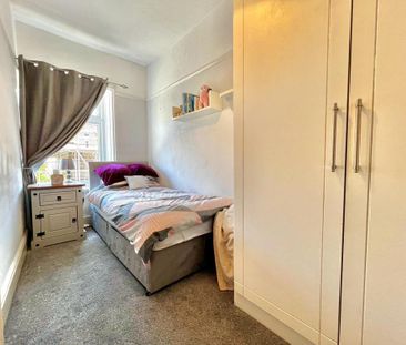 2 bedroom end of terrace house to rent - Photo 6