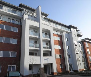 Coxhill Way, Aylesbury - Photo 1