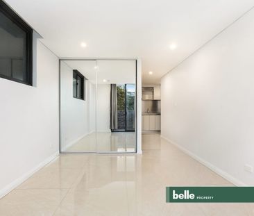 Self contained studio walk to both Strathfield and Homebush - Photo 3