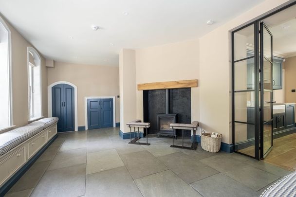 10 bedroom detached house to rent - Photo 1