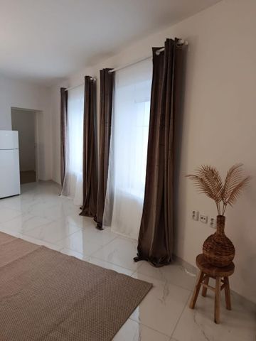 Pronájem bytu 1+kk 30 m2 - Photo 3