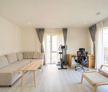 Kingcup Apartments, Harewood Avenue, London, NW7 - Photo 1