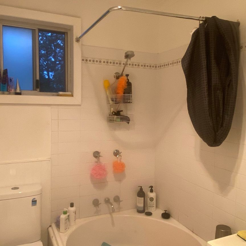 Toongabbie - Photo 1