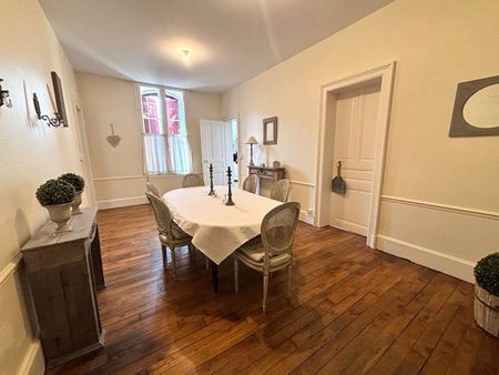 Location Appartement 6 pièces 151m² - Photo 3